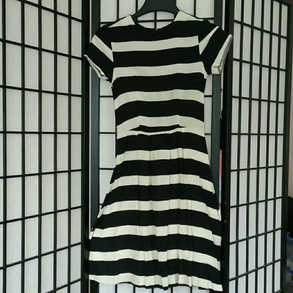 Striped Short-Sleeve A-Line Dress